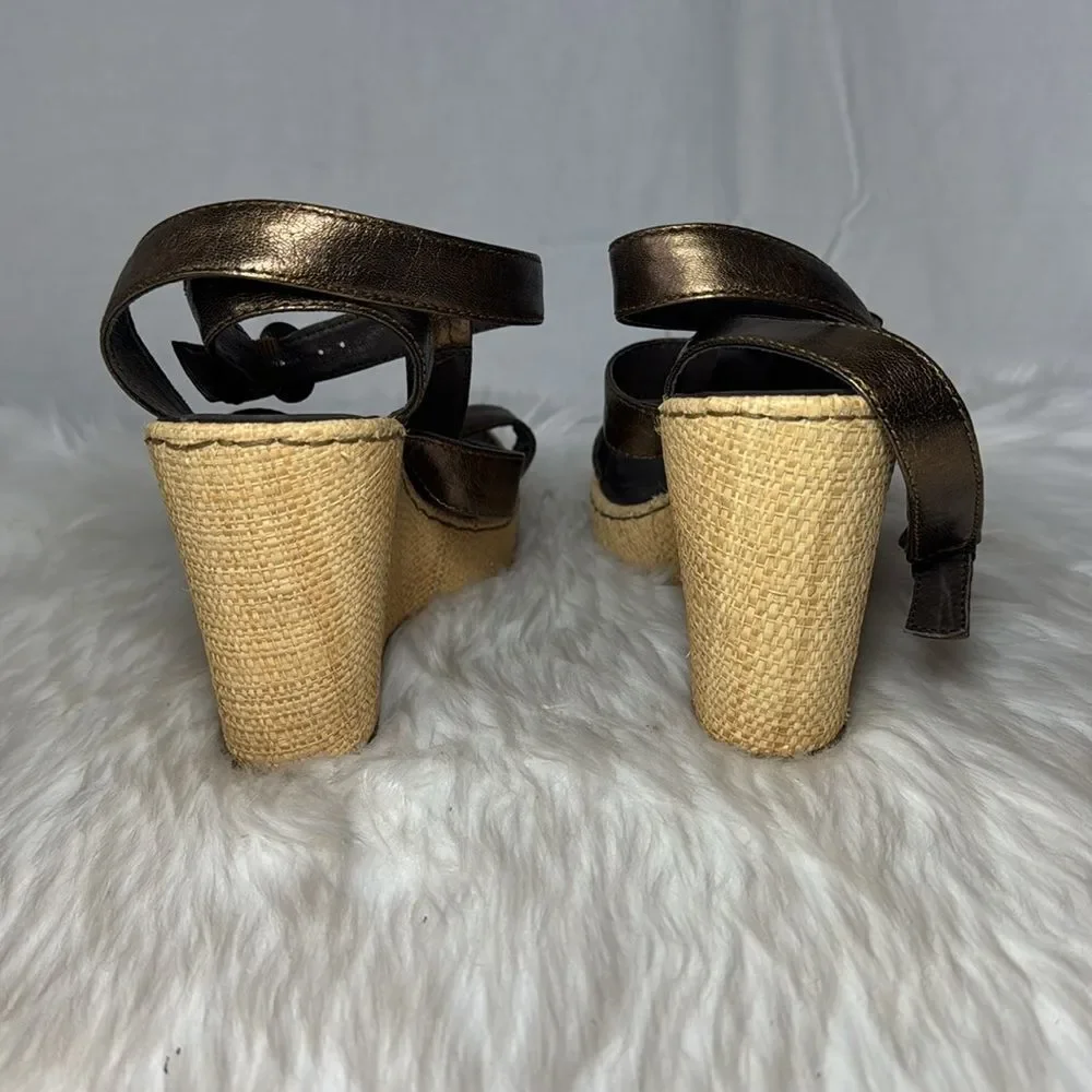 Born NWOT Bronze Metallic Leather Women's Wedge‎ Espadrille Sandals Sz 11